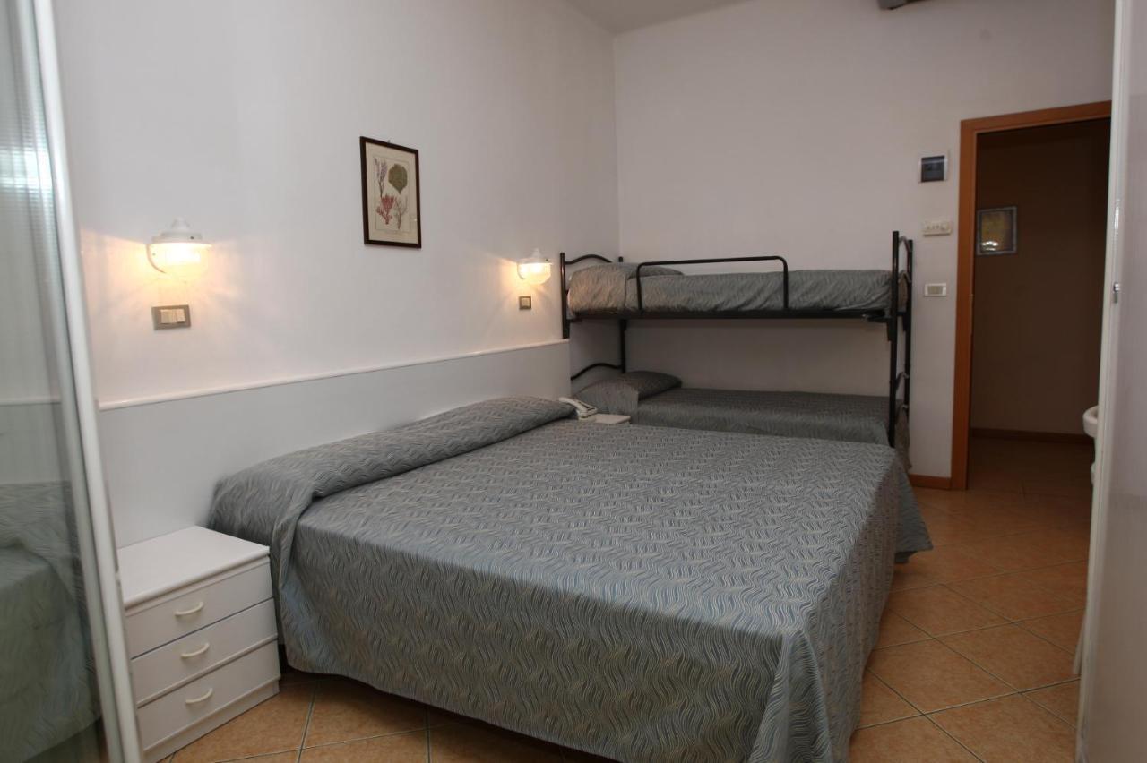 Hotel Athena B&B Gabicce Mare Extérieur photo