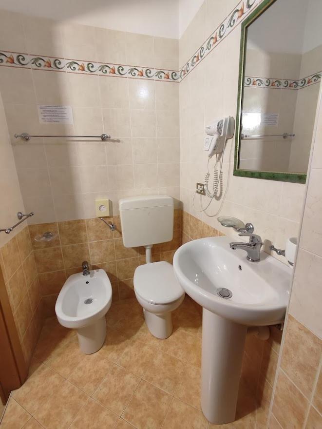 Hotel Athena B&B Gabicce Mare Extérieur photo