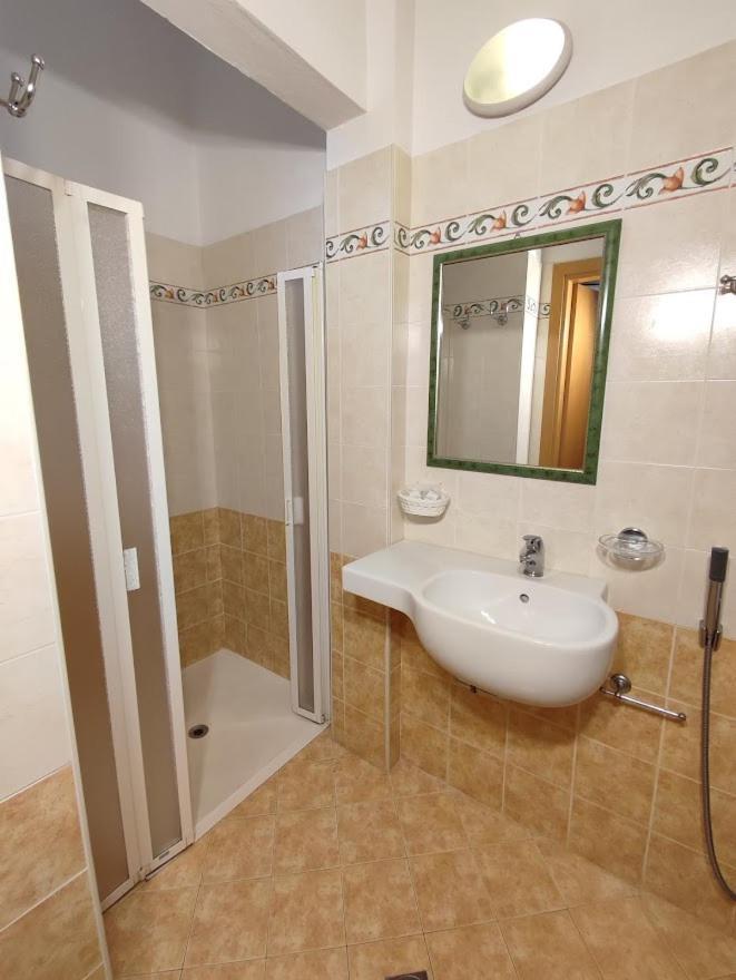 Hotel Athena B&B Gabicce Mare Extérieur photo