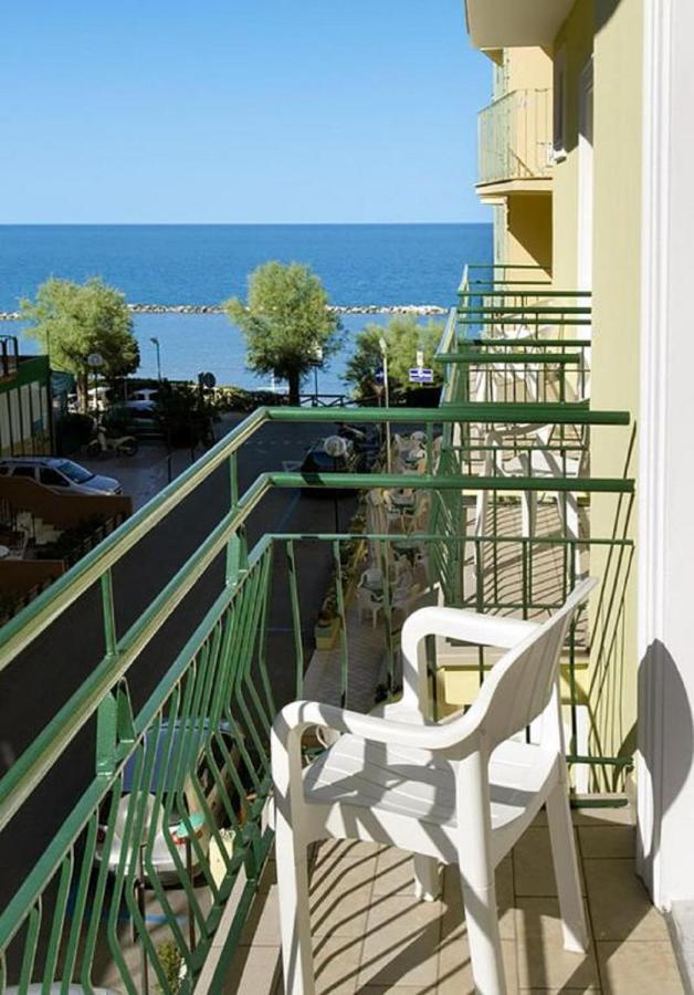 Hotel Athena B&B Gabicce Mare Extérieur photo
